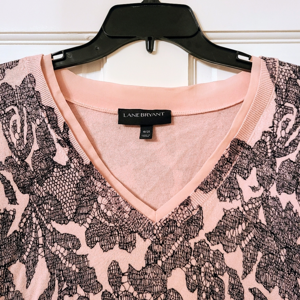 Lane Bryant V-Neck Black Floral Over Blush Pink Long Sleeve Knit Top Size 18/20 - Picture 4 of 7
